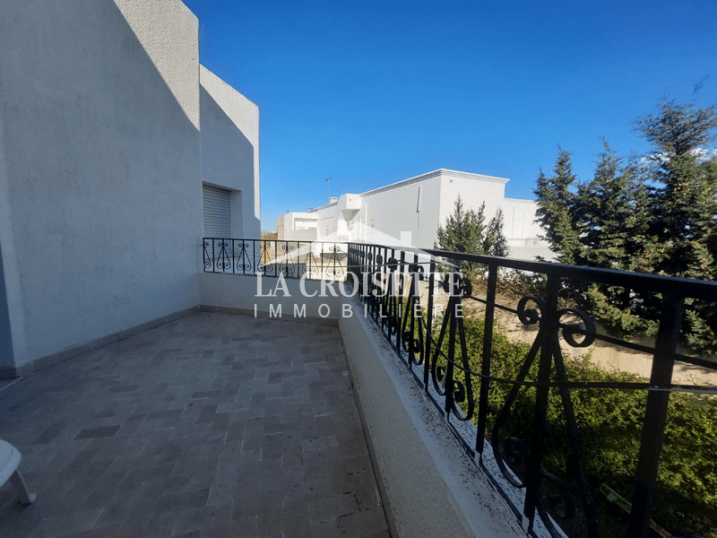 Villa S+3 à La Soukra